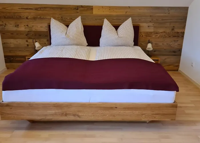 Bunter Hirsch Ferienwohnung Im Garmischer Zentrum
